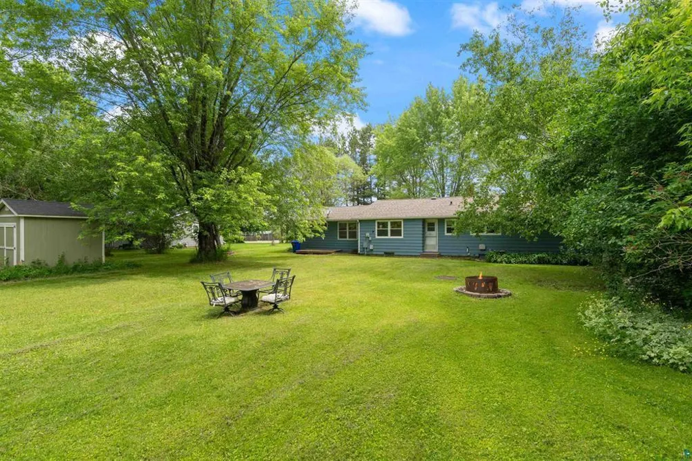 908 Lakeshore Drive Moose Lake, MN 55767
