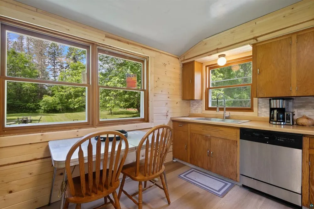 908 Lakeshore Drive Moose Lake, MN 55767
