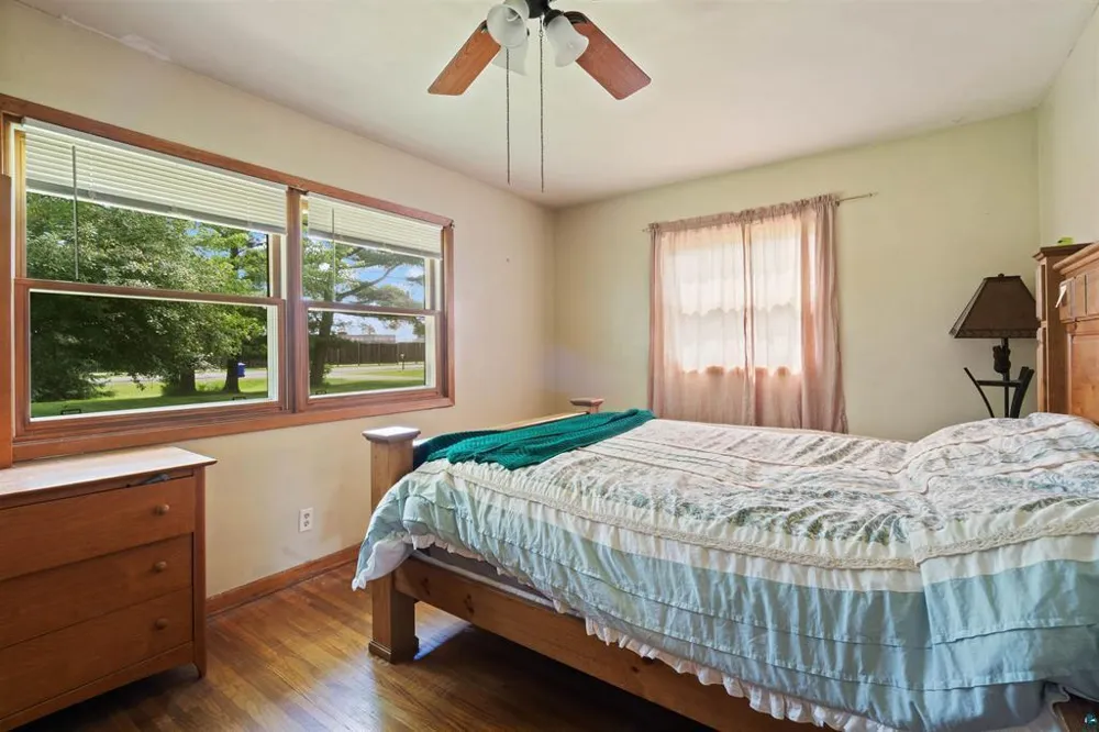 908 Lakeshore Drive Moose Lake, MN 55767