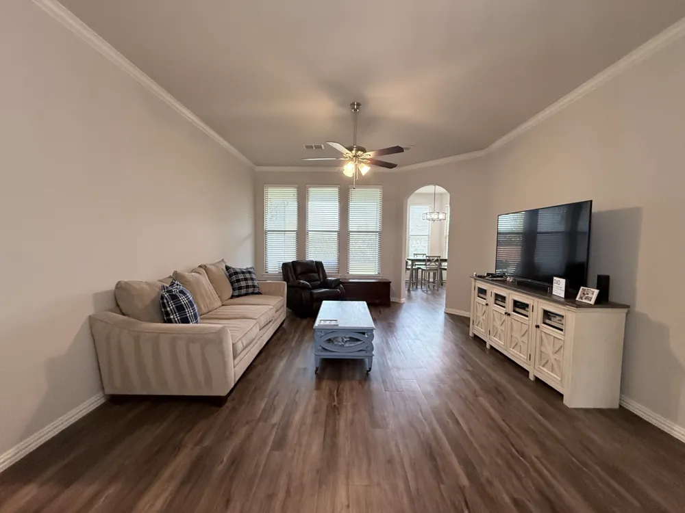 618 E Walcott Street Pilot Point, TX 76258