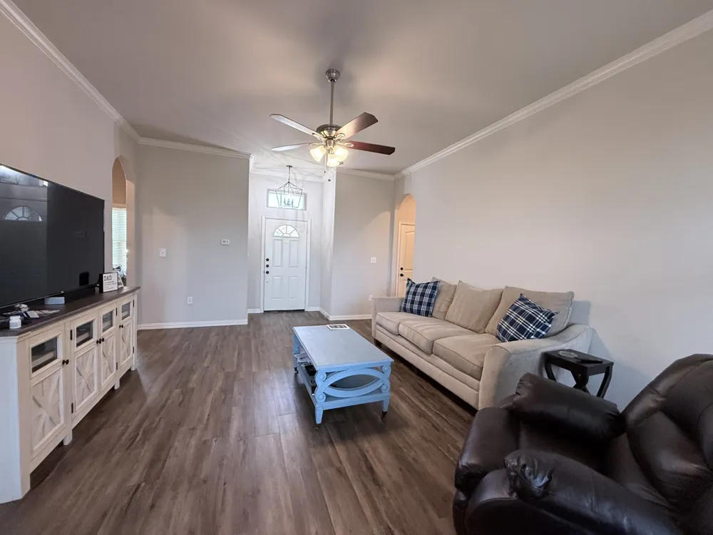 618 E Walcott Street Pilot Point, TX 76258