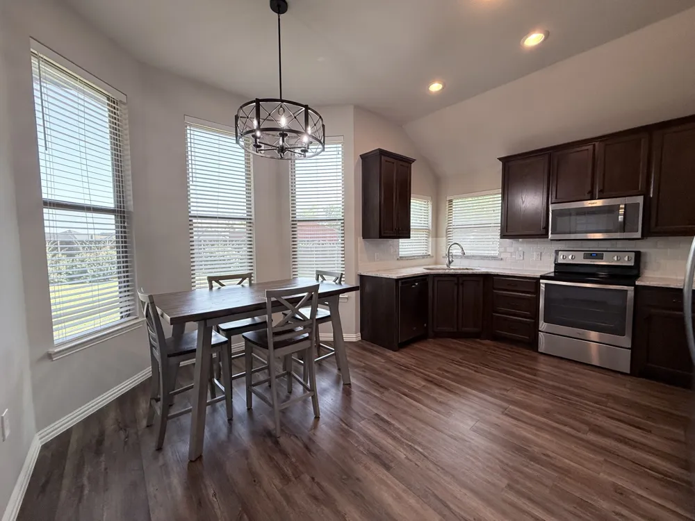 618 E Walcott Street Pilot Point, TX 76258