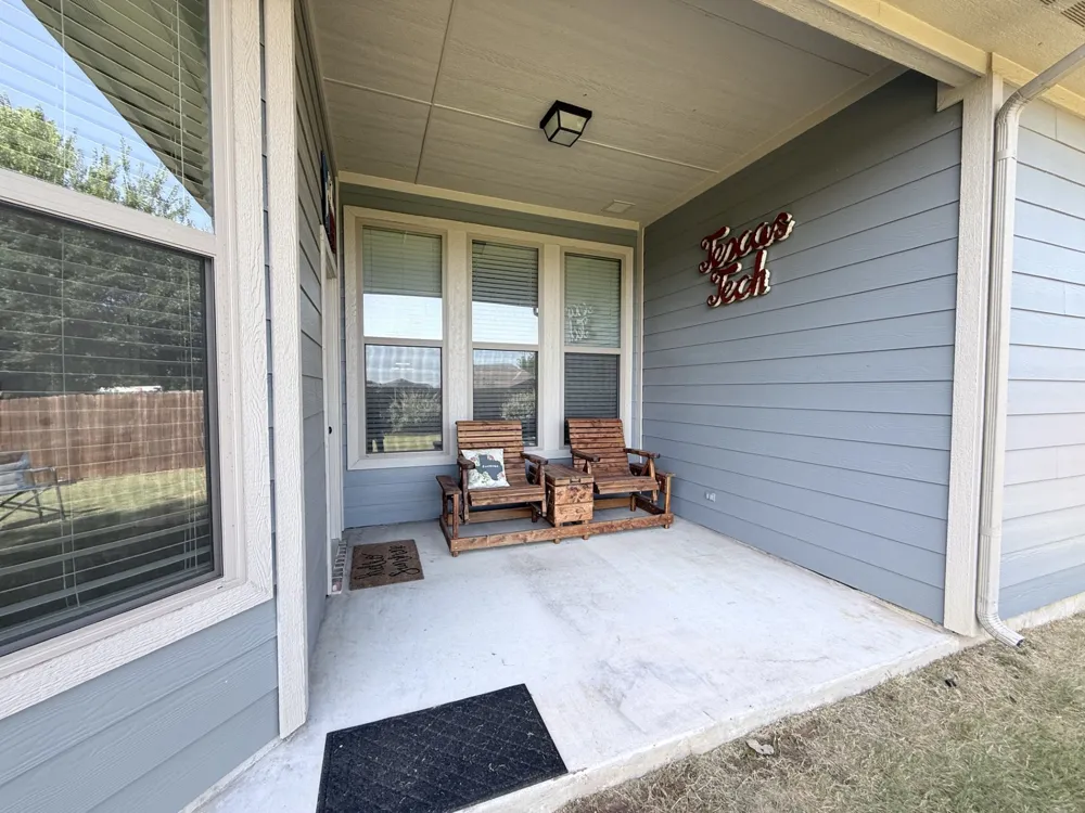 618 E Walcott Street Pilot Point, TX 76258