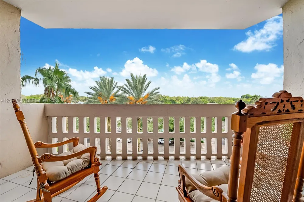 90 Edgewater Dr #501 Coral Gables, FL 33133