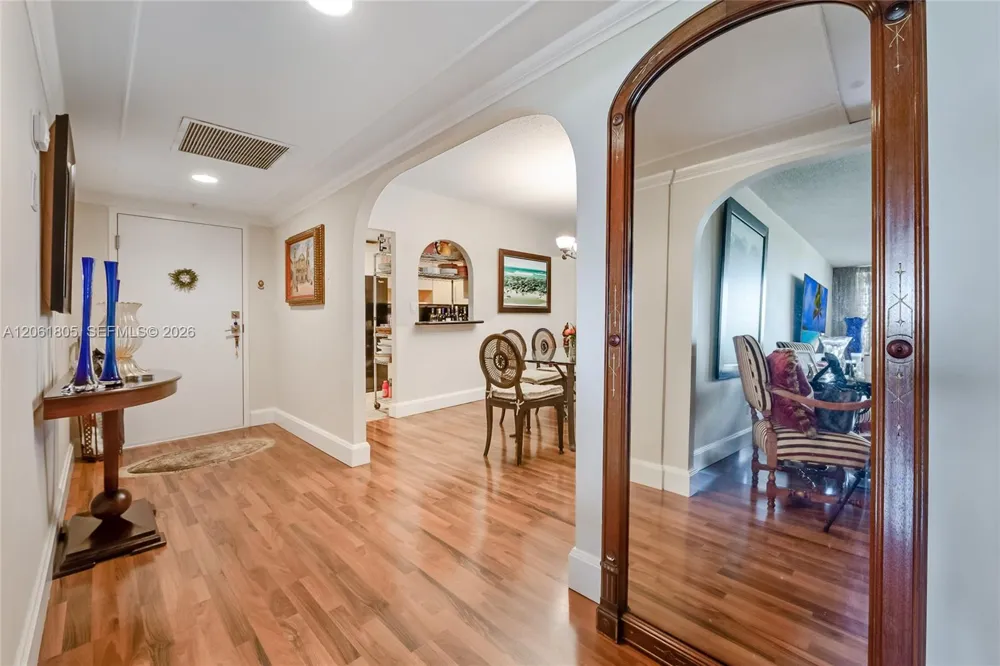 90 Edgewater Dr #501 Coral Gables, FL 33133