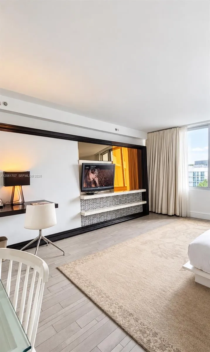 1100 West Ave #705 Miami Beach, FL 33139