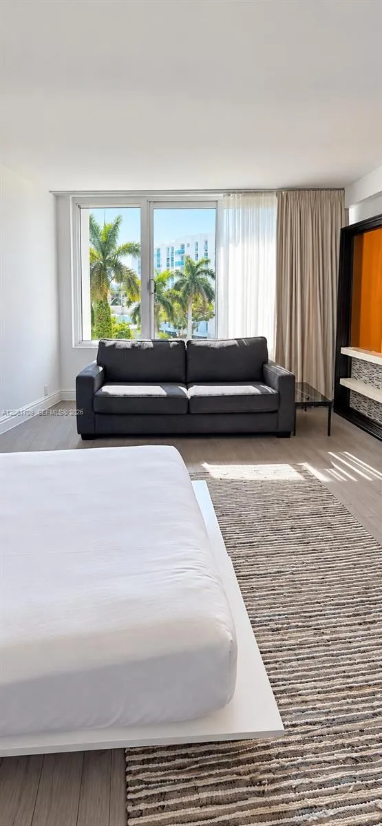 1100 West Ave #407 Miami Beach, FL 33139