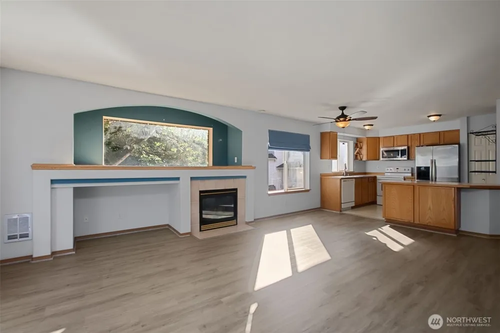 8833 1st Street NE #J204 Lake Stevens, WA 98258