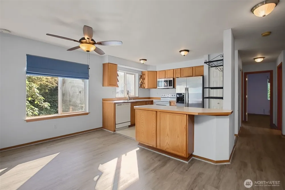 8833 1st Street NE #J204 Lake Stevens, WA 98258