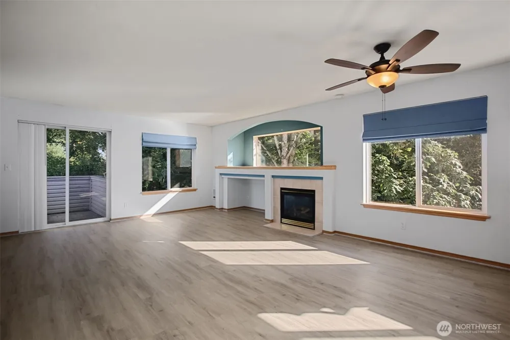 8833 1st Street NE #J204 Lake Stevens, WA 98258
