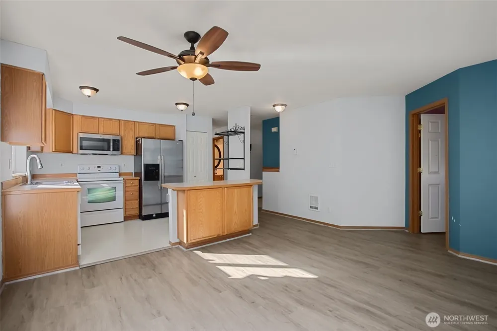 8833 1st Street NE #J204 Lake Stevens, WA 98258