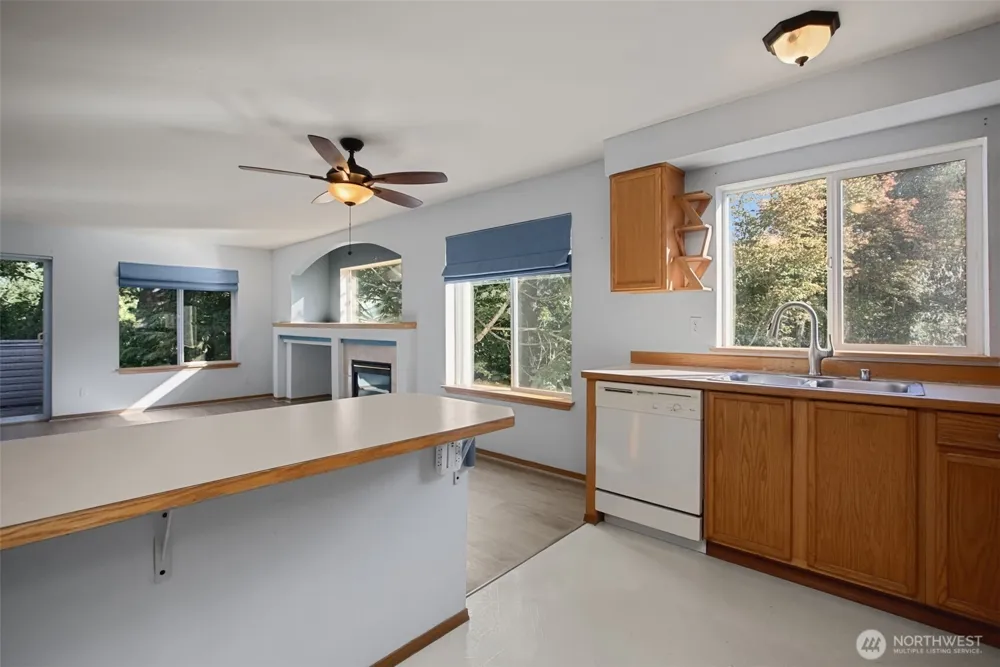 8833 1st Street NE #J204 Lake Stevens, WA 98258