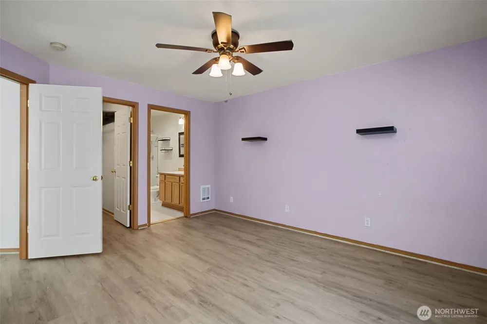 8833 1st Street NE #J204 Lake Stevens, WA 98258