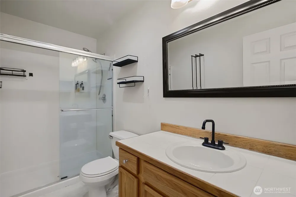 8833 1st Street NE #J204 Lake Stevens, WA 98258