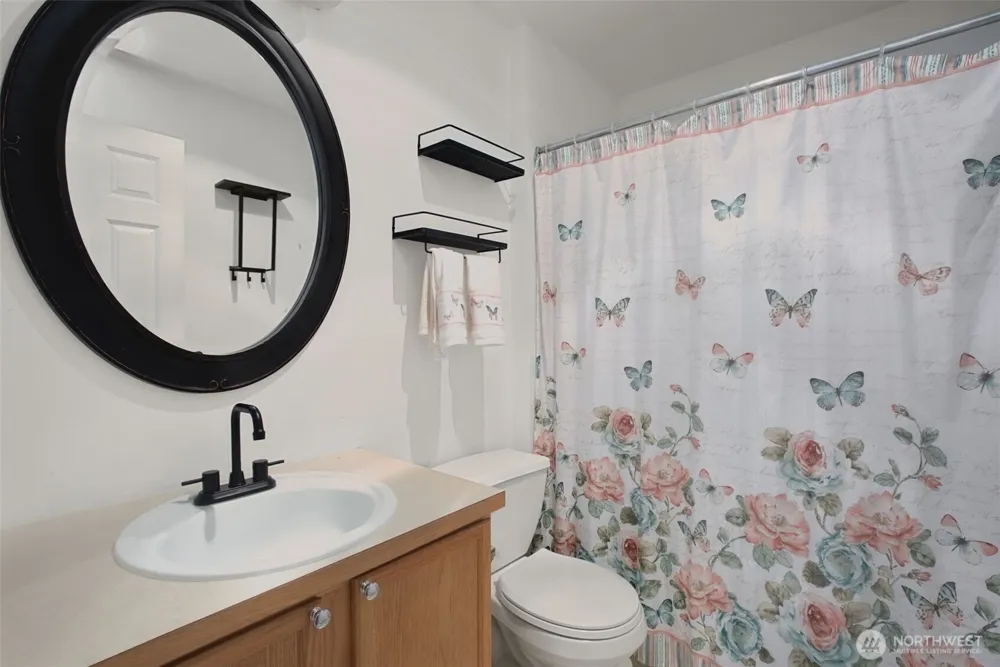 8833 1st Street NE #J204 Lake Stevens, WA 98258