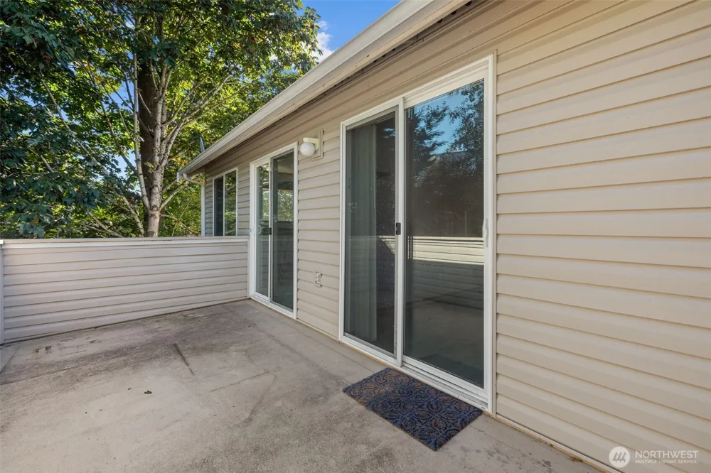 8833 1st Street NE #J204 Lake Stevens, WA 98258