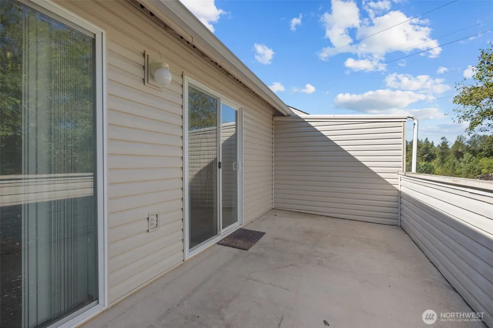 8833 1st Street NE #J204 Lake Stevens, WA 98258