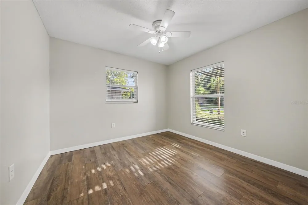 450 PARK GLEN DRIVE Tavares, FL 32778