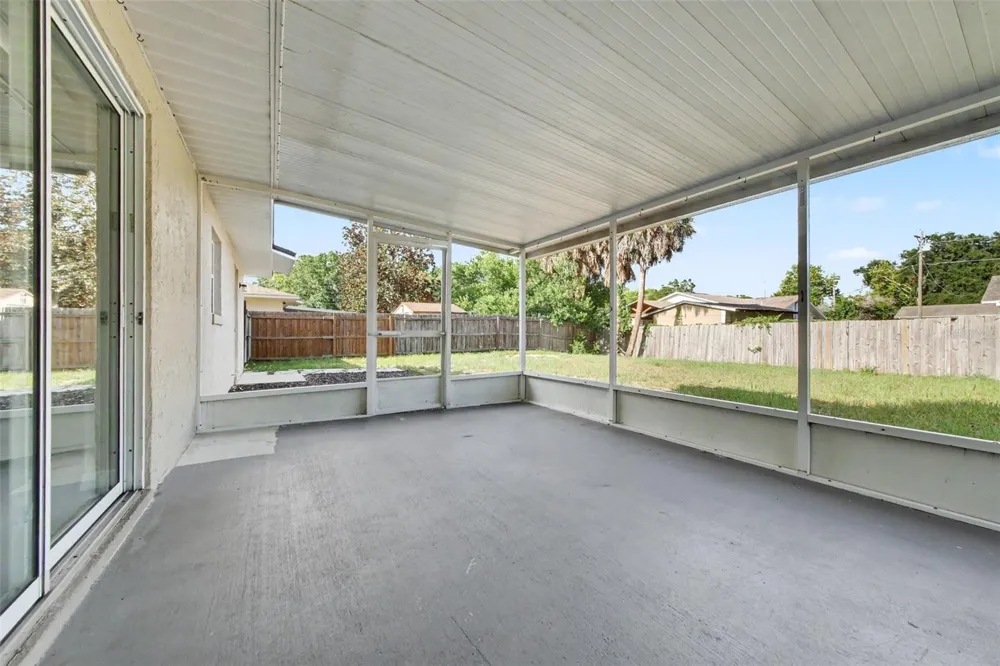 450 PARK GLEN DRIVE Tavares, FL 32778