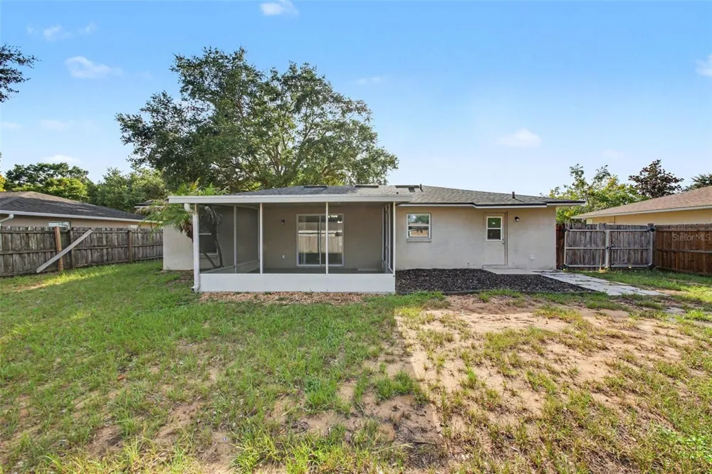 450 PARK GLEN DRIVE Tavares, FL 32778