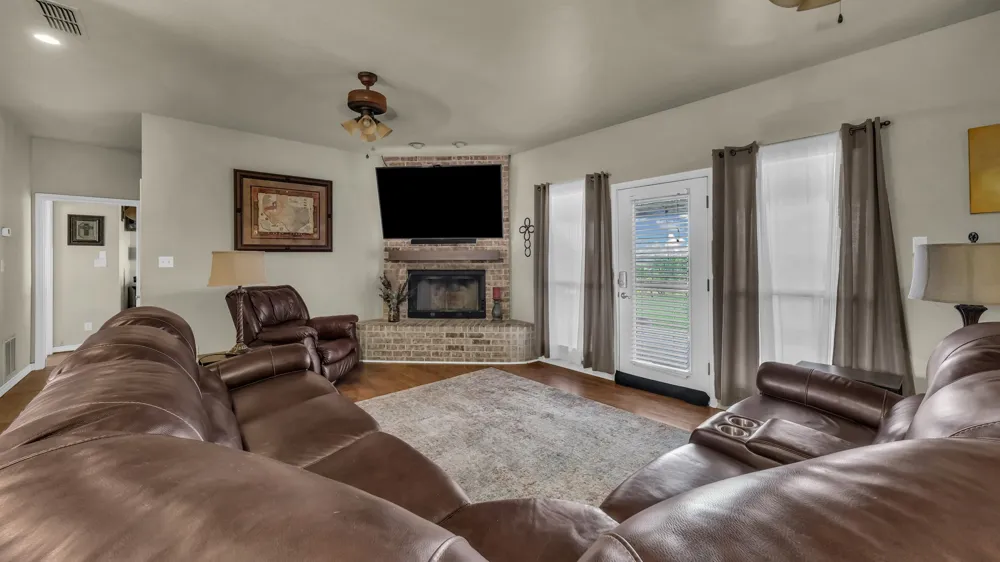 303 Private Road 3365 Boyd, TX 76023