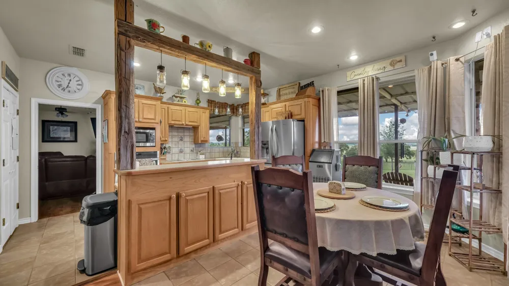 303 Private Road 3365 Boyd, TX 76023