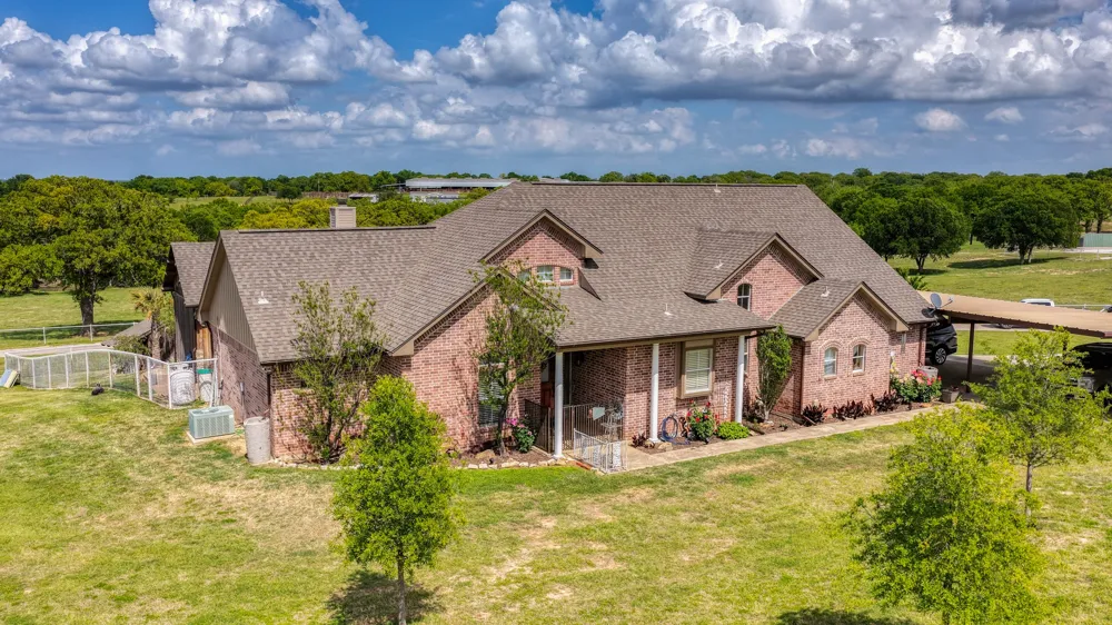 303 Private Road 3365 Boyd, TX 76023