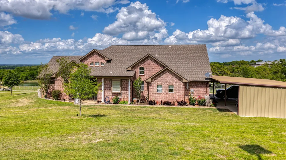 303 Private Road 3365 Boyd, TX 76023
