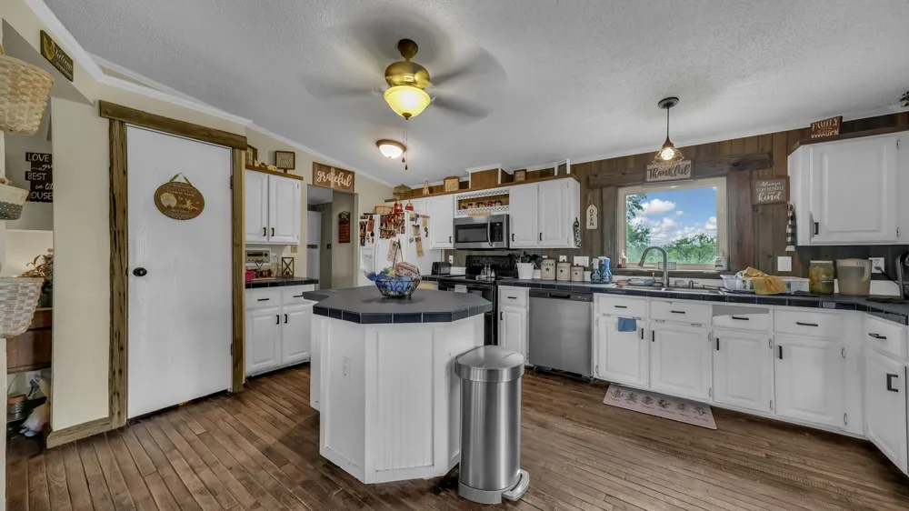 303 Private Road 3365 Boyd, TX 76023