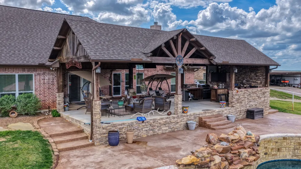 303 Private Road 3365 Boyd, TX 76023