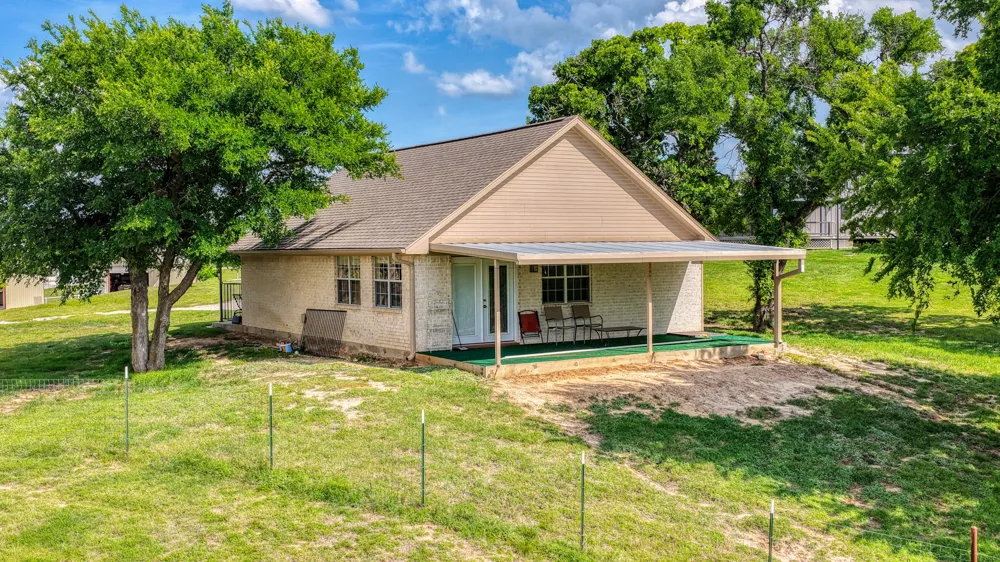 303 Private Road 3365 Boyd, TX 76023