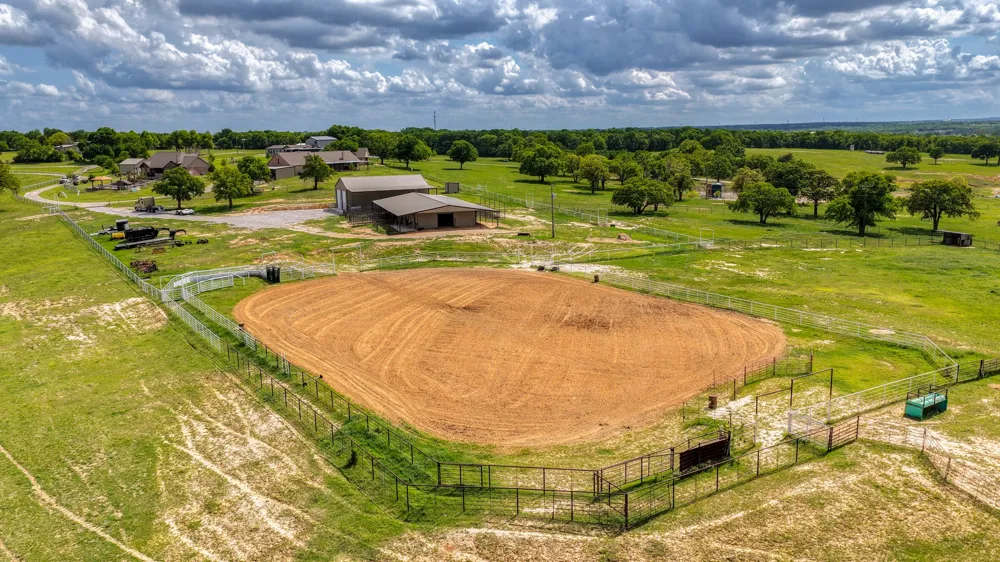303 Private Road 3365 Boyd, TX 76023