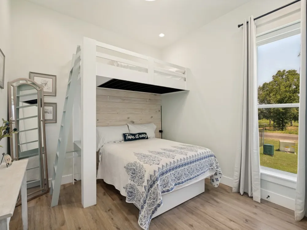 722 Clubview Drive Mabank, TX 75143