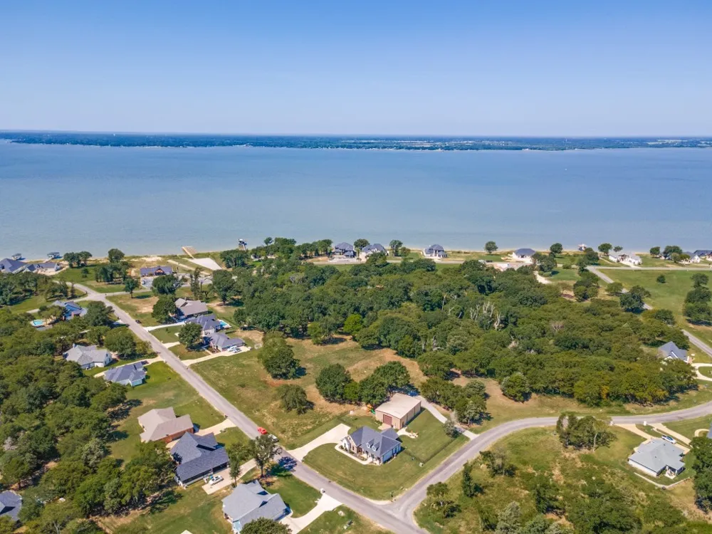 722 Clubview Drive Mabank, TX 75143