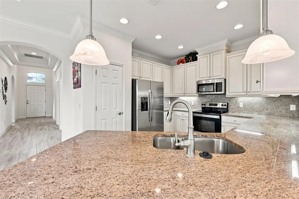 623 CHIPPER DRIVE Sun City Center, FL 33573