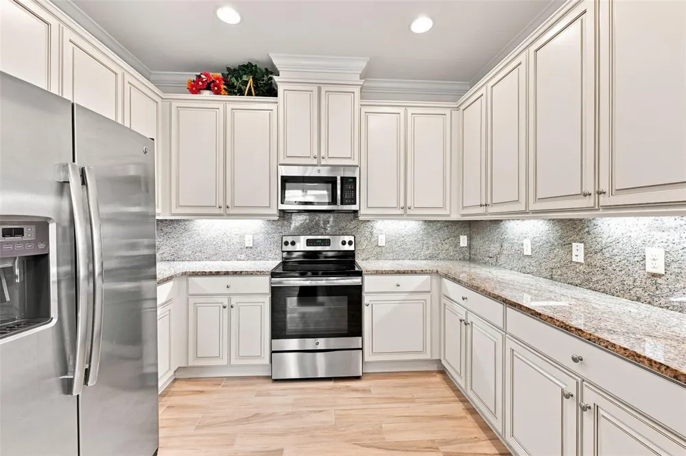 623 CHIPPER DRIVE Sun City Center, FL 33573