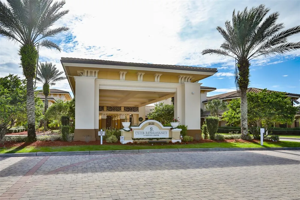 623 CHIPPER DRIVE Sun City Center, FL 33573