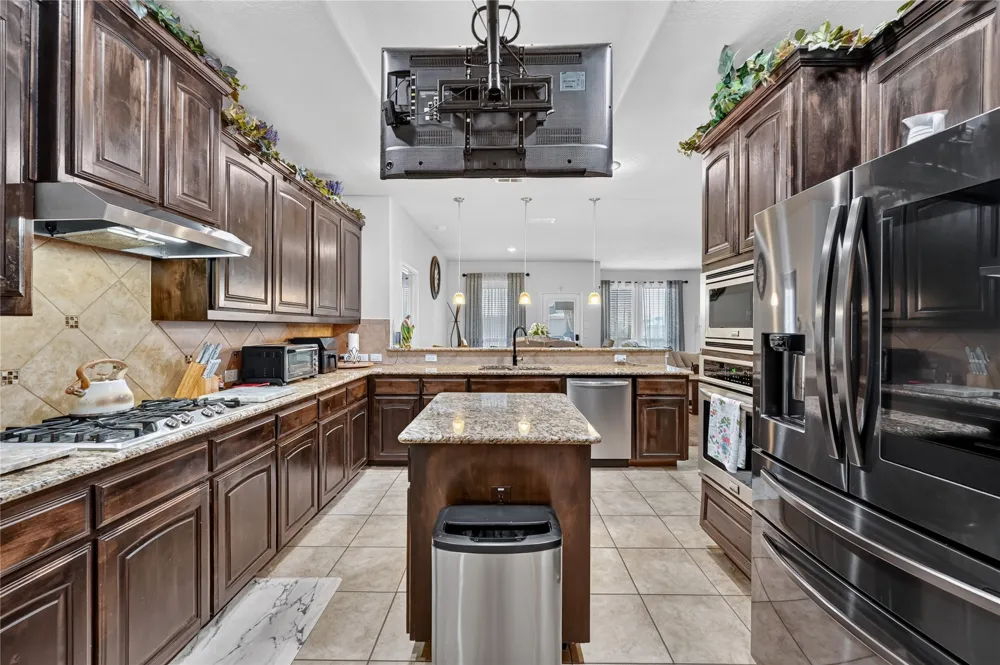 1118 Crest Ridge Drive Glenn Heights, TX 75154