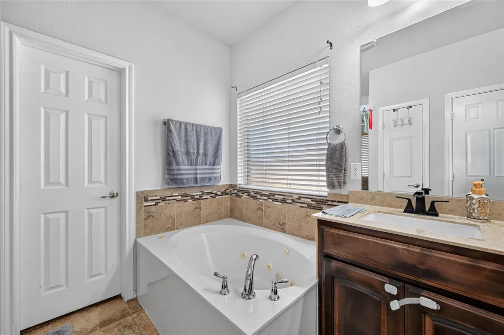 1118 Crest Ridge Drive Glenn Heights, TX 75154