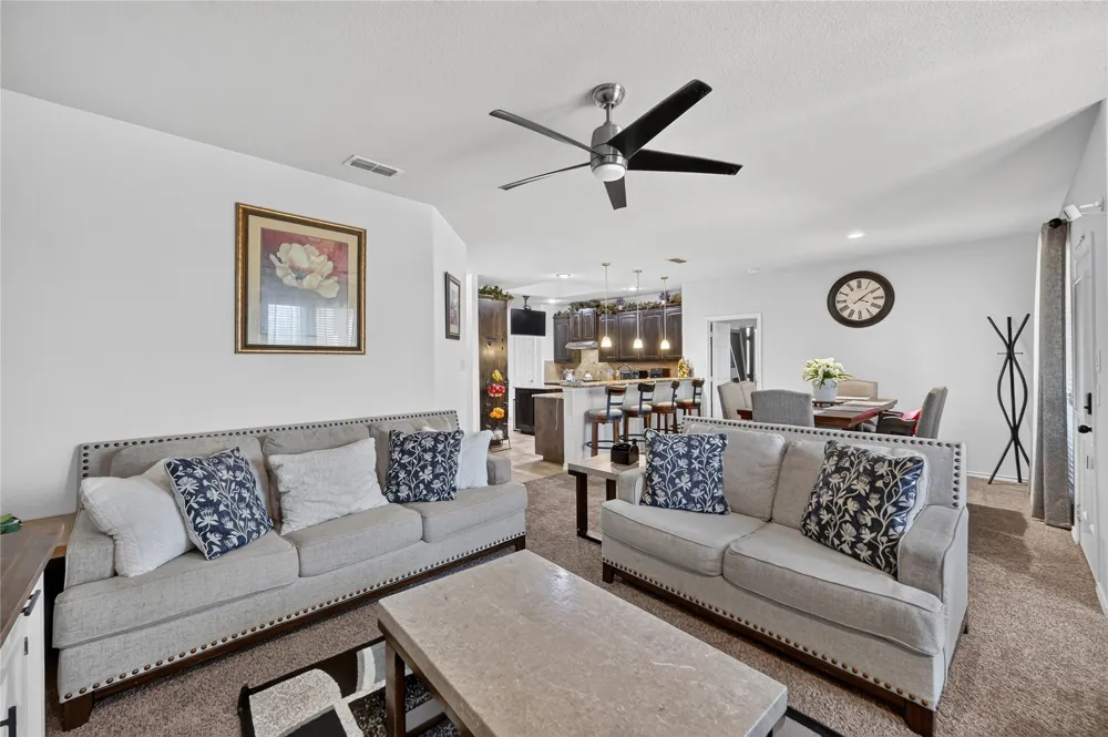 1118 Crest Ridge Drive Glenn Heights, TX 75154