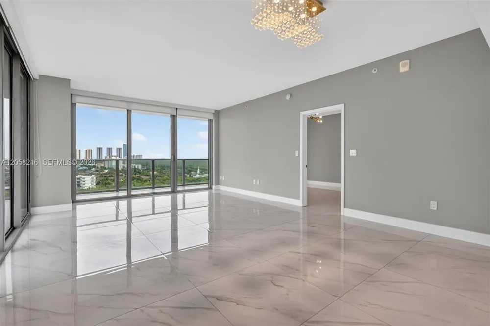 16385 Biscayne Blvd #1215 North Miami Beach, FL 33160