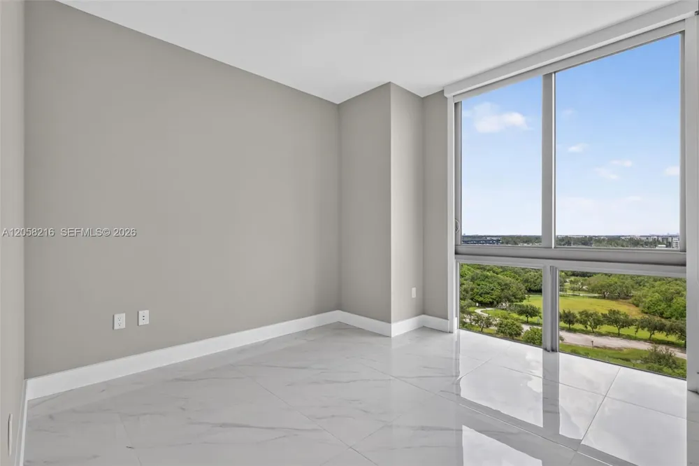 16385 Biscayne Blvd #1215 North Miami Beach, FL 33160