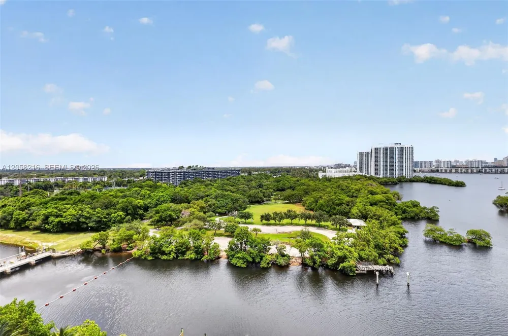 16385 Biscayne Blvd #1215 North Miami Beach, FL 33160