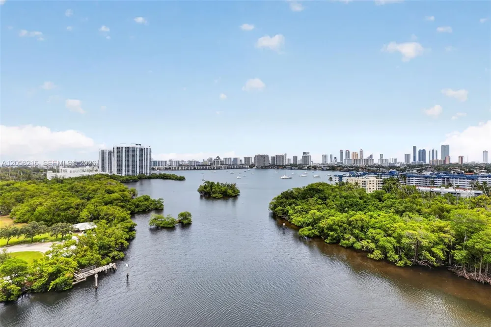 16385 Biscayne Blvd #1215 North Miami Beach, FL 33160