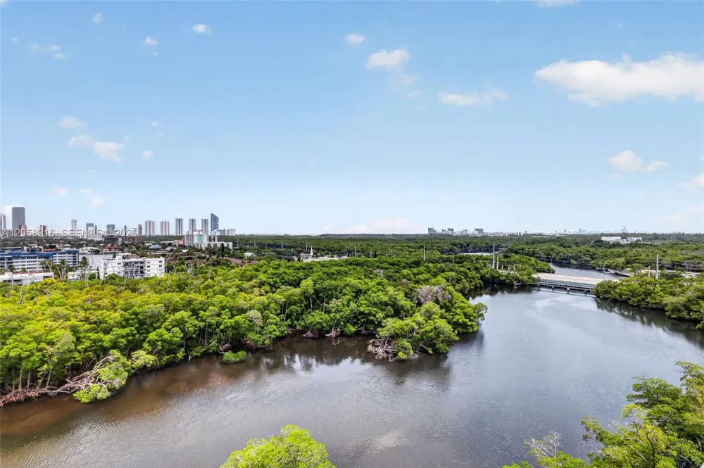 16385 Biscayne Blvd #1215 North Miami Beach, FL 33160