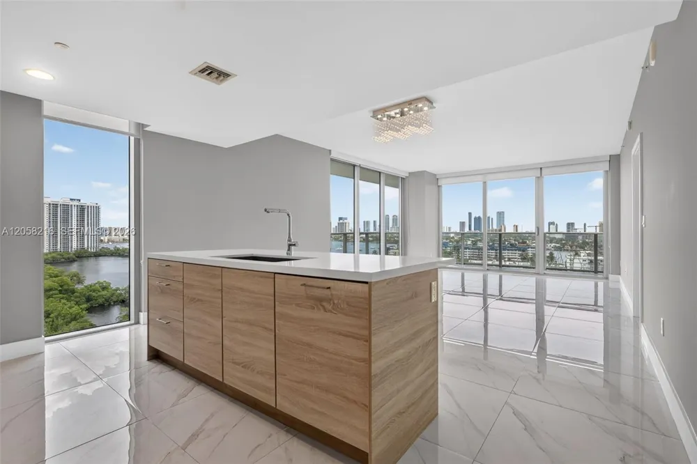 16385 Biscayne Blvd #1215 North Miami Beach, FL 33160