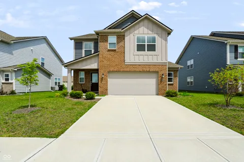 1240 Patens Drive