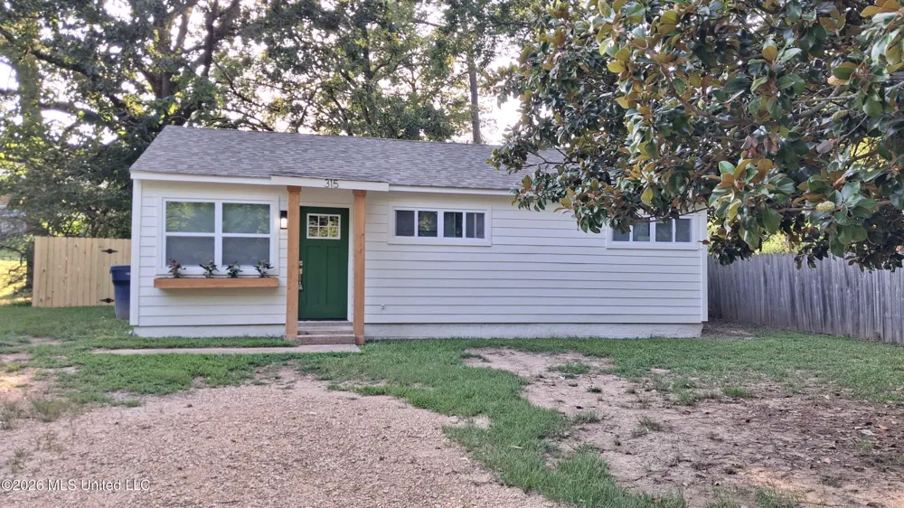 315 Willa Street Batesville, MS 38606