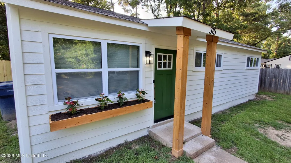 315 Willa Street Batesville, MS 38606