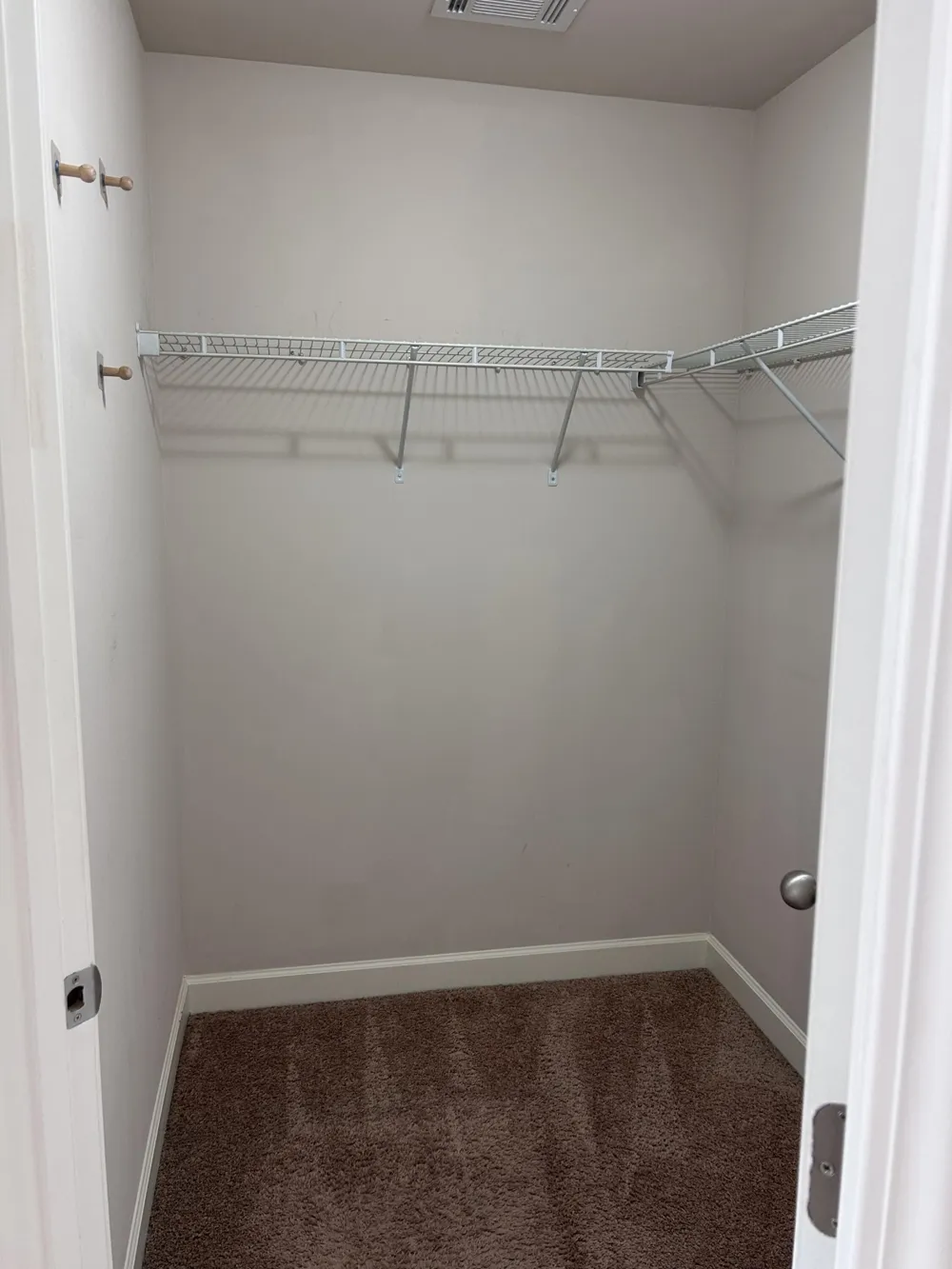 1040 Charlie Daniels PKWY #APT 166 Mount Juliet, TN 37122